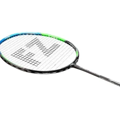 Forza Badmintonketcher-FZ Power 688 Badmintonketcher  Black / Blue / GreenFZ Forza Power-serien er designet til at give dig mere POWER!. En række ketchere der er til den angribende spiller der ønsker mere power i sine slag og ønsker at afslutte kampen hurtigt.Specifikationer: - Spilletype: Allround- Huller: 88- Vægt: 85 gram. - Balance: 295 mm. - Fleksibilitet: Medium (3)- Power: 8 ud af 10Detaljer
