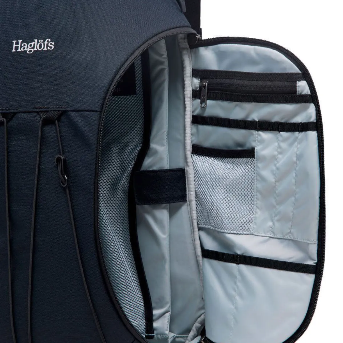 Haglöfs Rygsække|Udstyr-Corker Medium - True Black True BlackVægt: 678 gramVolumen: 18 literMål LxDxB: 43 x 28 x 19En innovativt designet og karakteristisk dagtursrygsæk i høj kvalitet til unge eventyrere. Fremstillet af genanvendte, beskyttende stoffer. Indholdet i Corker er let at komme til via en smart, stor åbning i siden, der giver god adgang til - og et let overblik over - alt, hvad der er pakket ned i den. Robust opbygning, der forhindrer rygsækken i at falde sammen.Specifikationer:- 100% genanvendt hovedbestanddel, vejrbestandigt og meget holdbart stof- Stor åbning i siderummet, der giver god adgang og overblik over indholdet- En mindre lynlåslomme inde i hovedrummet- Box-facon: forhindrer rygsækken i at falde sammen- Navn og adresselabel trykt indvendigt i rygsækken- En strækbar sidelomme, der kan udvides, til vandflaske eller ekstra udstyr- Anatomisk formede skulderremme Brystrem med brudsikkert sikkerhedsspænde- Ekstern strop for lettere adgang til ting såsom tøj- Reflekslogo for god synlighed- Store lynlåsstrop, der er lette at få fat i- Håndtag i toppen, der er let at gribe fat i- Overfladerne er imprægneret med DWR uden fluorocarbon: hjælper med at holde vand og smuds borteDetaljer