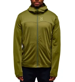 Haglöfs Vintertøj|Beklædning-Lark Hood Midlayer Trøje Herre, oliven OlivenVægt: 429 gramMateriale: Strikket stof, 93% genanvendt polyester, 7% elastan (Bluesign® godkendt)Haglöfs Lark Hood er en alsidig og komfortabel hoodie, skabt til hverdagsbrug og udendørsaktiviteter. Den har en justerbar hætte, som giver ekstra beskyttelse mod vind og vejr, samt en rummelig kængurulomme til opbevaring af småting eller til at varme hænderne. Ribkanter ved ærmer og talje sikrer en god pasform, og det klassiske design gør den nem at style til ethvert outfit.Lark Hood er et fremragende valg for dem, der søger en enkel, funktionel og stilfuld trøje, der kan bruges til både afslapning og aktivitet året rundt.Detaljer