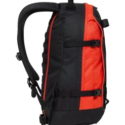 Haglöfs Rygsække|Tasker Og Rygsække-Tight Large Rygsæk, habanero True black / HabaneroVolume: ca. 25 literMål: (højde x dybde x bredde): 53x26x31 cmVægt: ca. 600 gDen populære Tight rygsæk fra Haglöfs er tilbage i en opdateret version. Haglöfs kombinerer genanvendte materialer med et markant, ikonisk design.