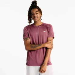 New Balance Træningstøj|Løbetøj-Sport Essentials T-Shirt Herre  Faded Plum