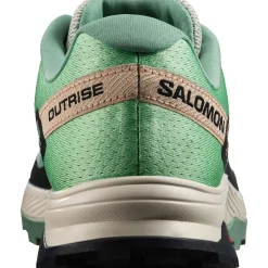 Salomon Vandresko|Fritidssko-Outrise Damesko Granite Green / Green Ash / Tender PeachVægt: 240 gramSalomon Outrise er en let allround outdoor sko til gåturene i naturen eller som praktisk og smart fritidssko.Skoens overdel er fremstillet i en let konstruktion med åndbar mesh, god beskyttelse og SensiFit™ påsvejset, der bidrager til en god pasform rund om foden, når skoen snørres.Fakta:- Fuze Foam EVA mellemsål bidrager til komfort i stødabsobering og skridtafviklingen- All Terrain Contragrip® undersål i slidstærkt gummi med et mønster, der giver fodfæste i både tørt, vådt, fast og løst underlag.          Detaljer