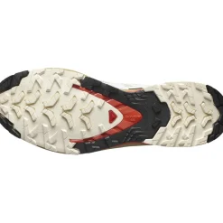 Salomon Fodtøj|Løbesko-XA PRO 3D Version 9 Herresko  Almond Milk / Gray / Green / Cherry TomatoVægt: 323 gram Hældrop: 11 mm (28,7 mm i hæl. 17,3 mm i forfod) Salomon XA PRO 3D V9 er en pålidelig trailløbesko med fokus på stabilitet, holdbarhed og støtte. XA Pro 3D er udviklet til hiking og trailløb på klipper og i bjerge. En fantastisk og praktisk fritidssko, der bl.a. er velegnet til de lange gåture og vandreture i naturen. Også af flere anvendt som arbejdssko (ikke sikkerhedssko).    Specifikationer:- OrthoLite® indersål er formet til at matche fodens konturer, sant giver overlegen dæmpning og åndbarhed- EnergyCell-mellemsål absorberer stød og giver en responsiv og energifyldt oplevelse- Contagrip® -ydersål giver et fremragende greb på både tørre og våde overflader- 3D støbt tåkappe for ekstra beskyttelse mod stød og stenslag- 3D Advanced Chassis™-teknologi: Sålen er bygget op omkring et 3D Advanced Chassis, som giver en høj grad af stabilitet, kontrol og støtte- Sensifit™-teknologi der sikrer en tætsiddende pasform, så giver maksimal stabilitet og kontrol- Åndbar mesh-overdel holder dine fødder tørre og komfortable- QuickLace™ gør det nemt og bekvemt at løsne snørrebåndene på skoenDetaljer